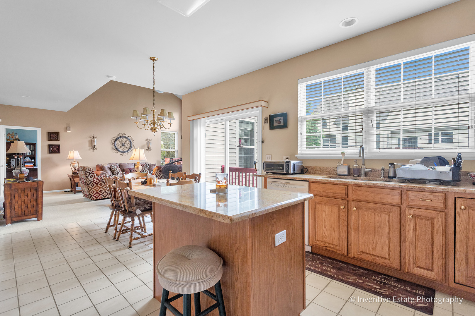6096 Russell Drive Property Photo 12
