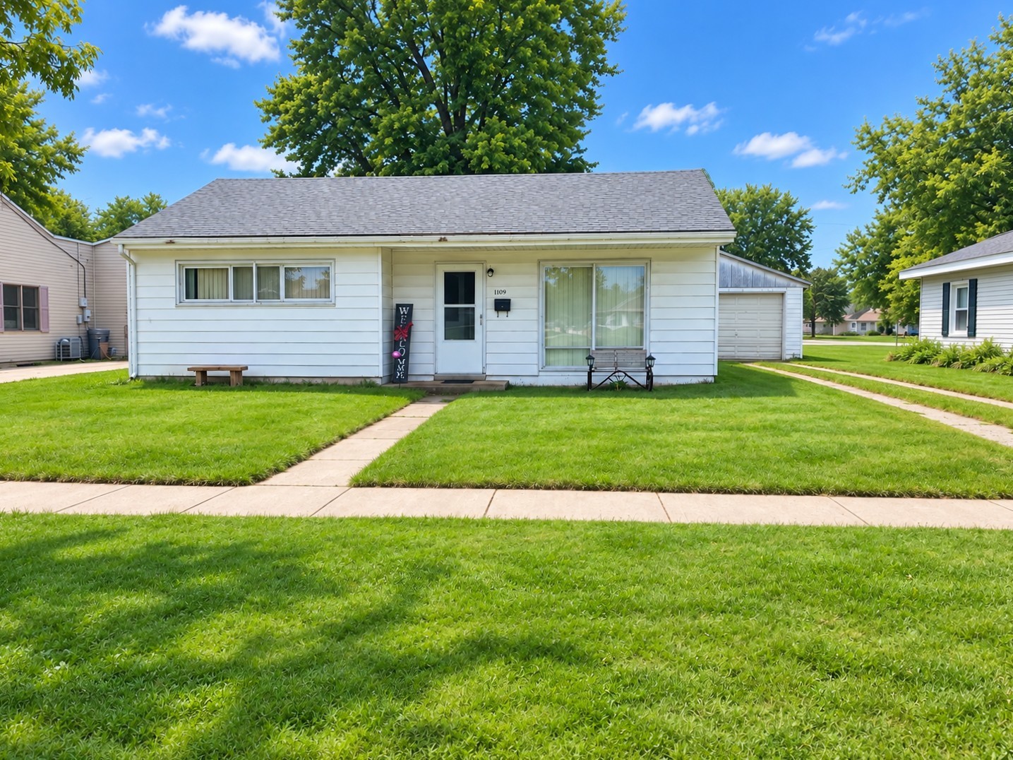 1109 Harvey Drive Property Photo 1
