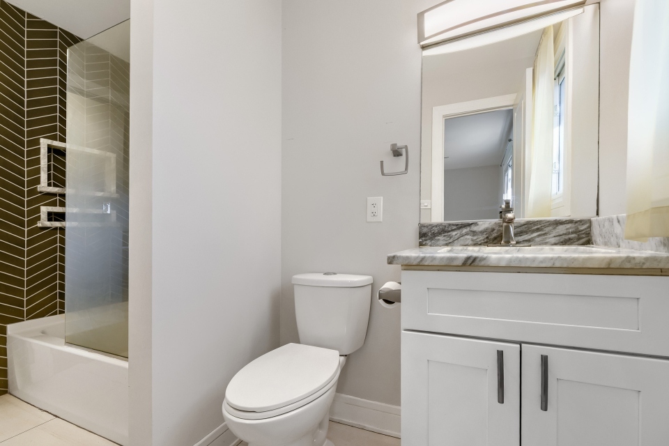 2050 Shepard Road Property Photo 10