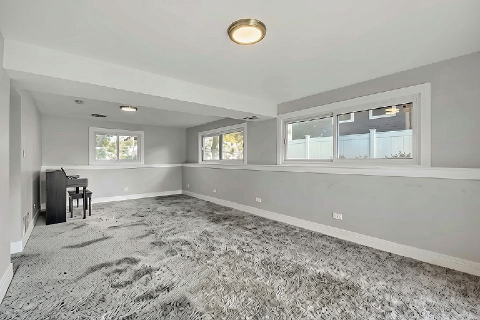 2050 Shepard Road Property Photo 15