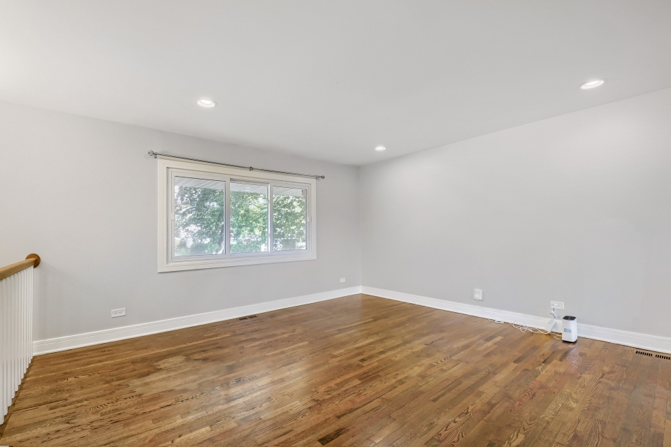 2050 Shepard Road Property Photo 22