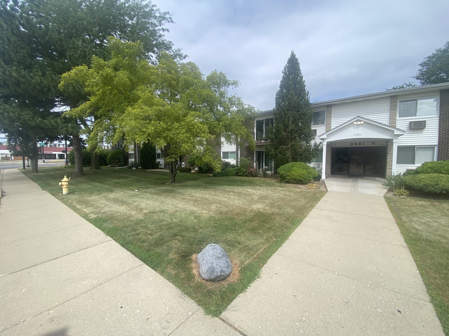 9581 Dee Road 2l Property Photo 3