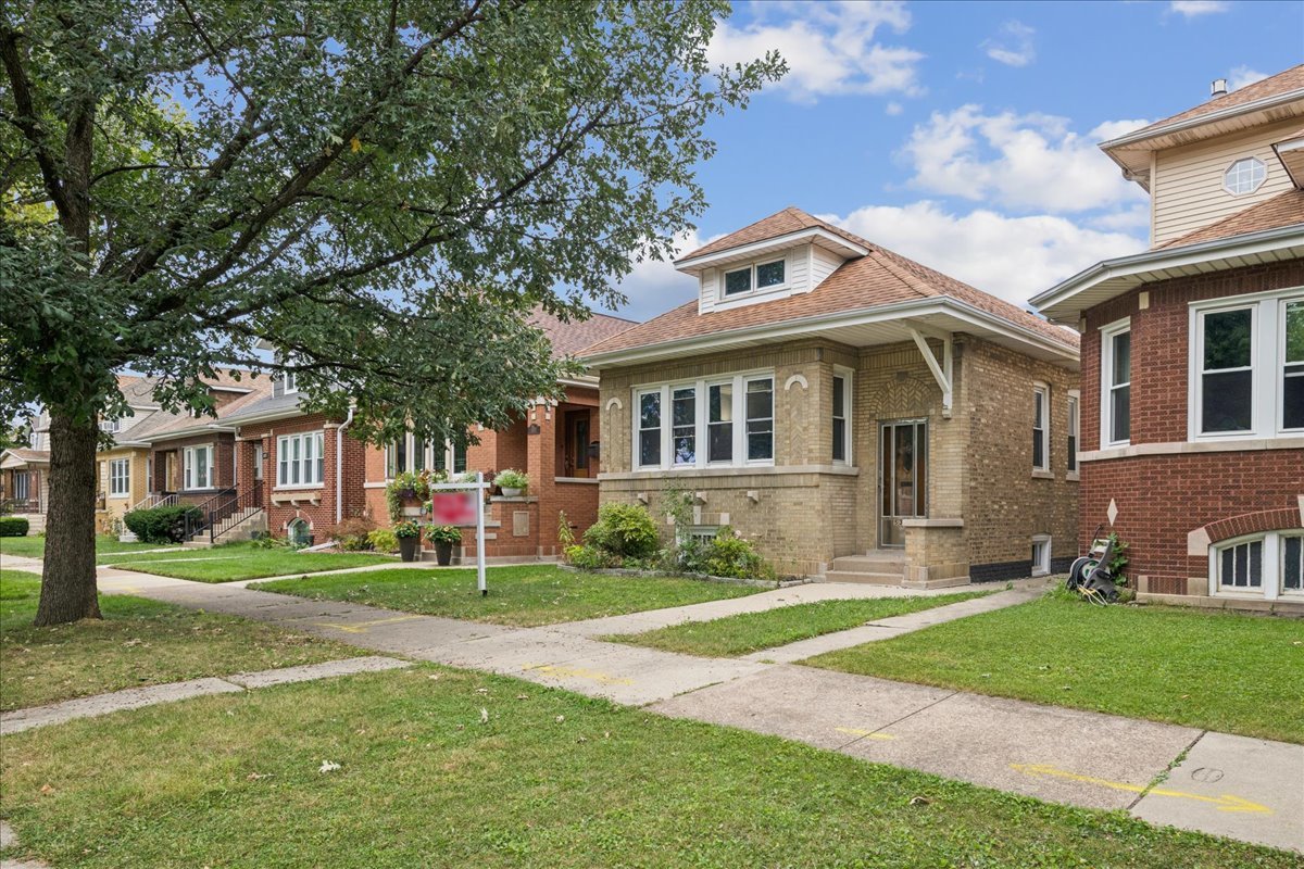 5325 N Linder Avenue Property Photo 2
