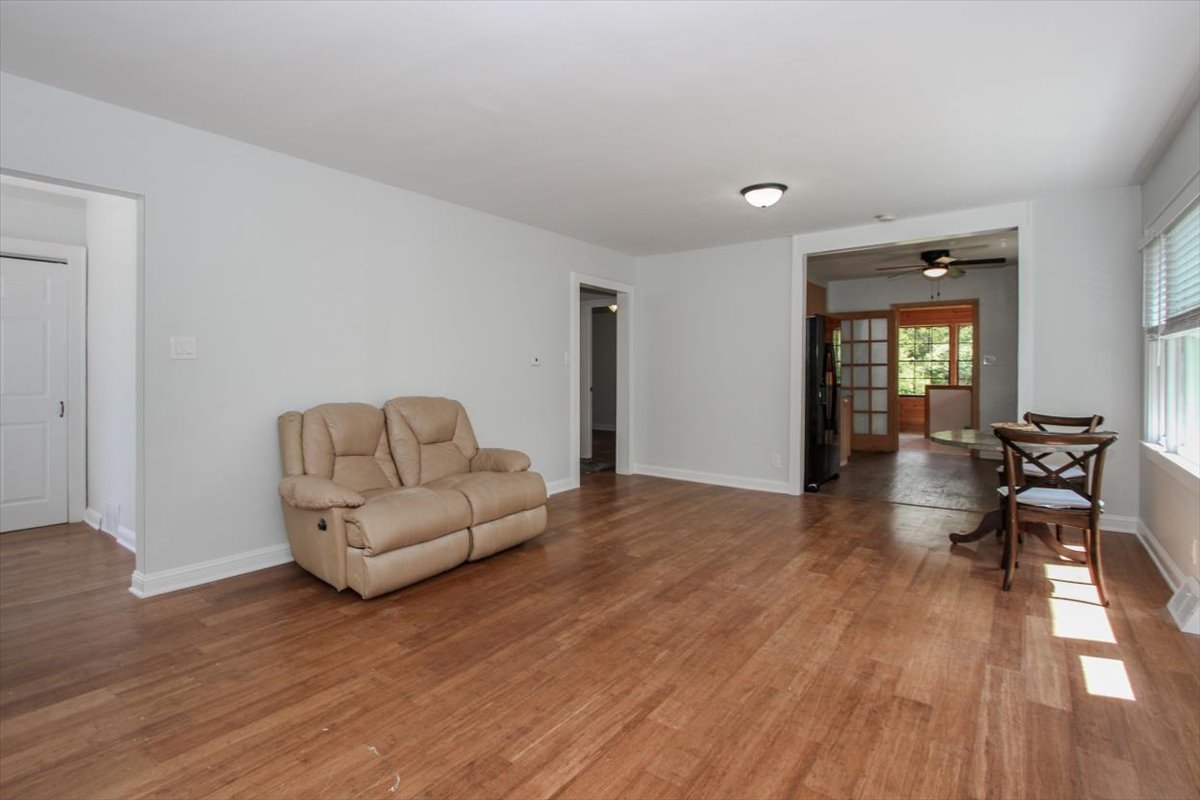 4507 Dorset Avenue Property Photo 4
