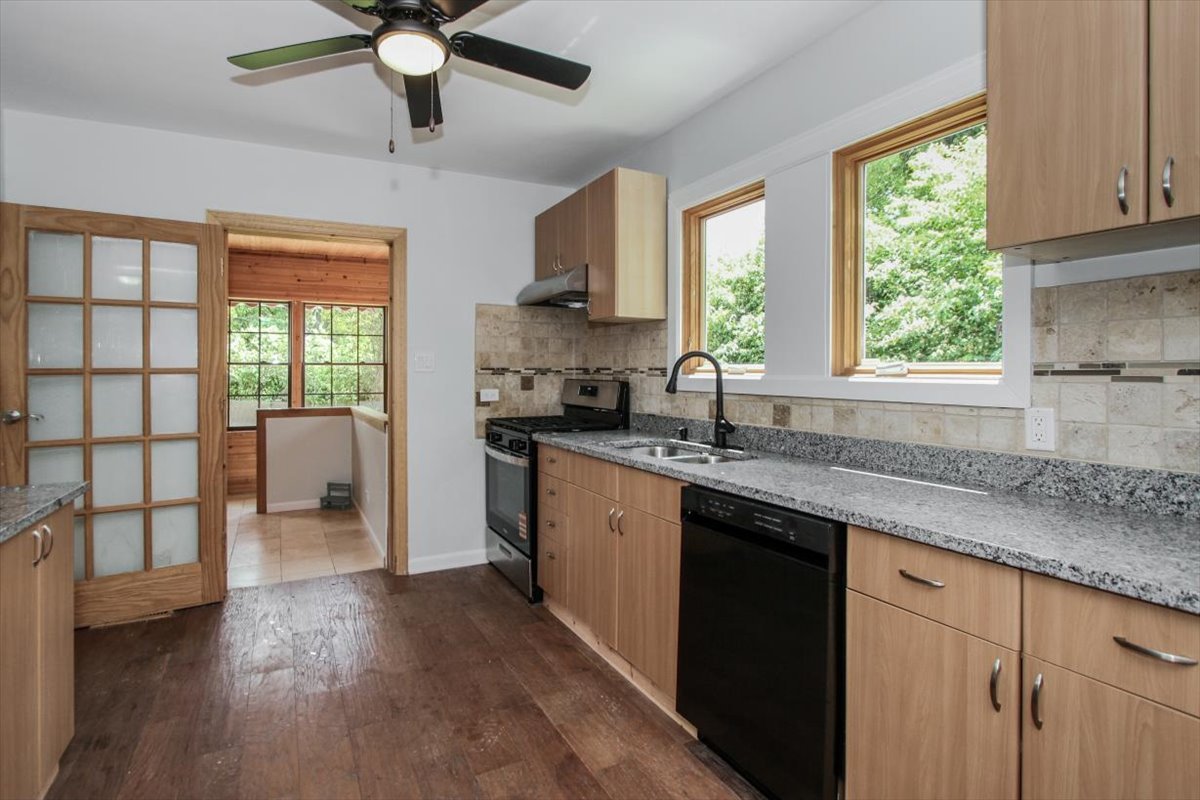 4507 Dorset Avenue Property Photo 7