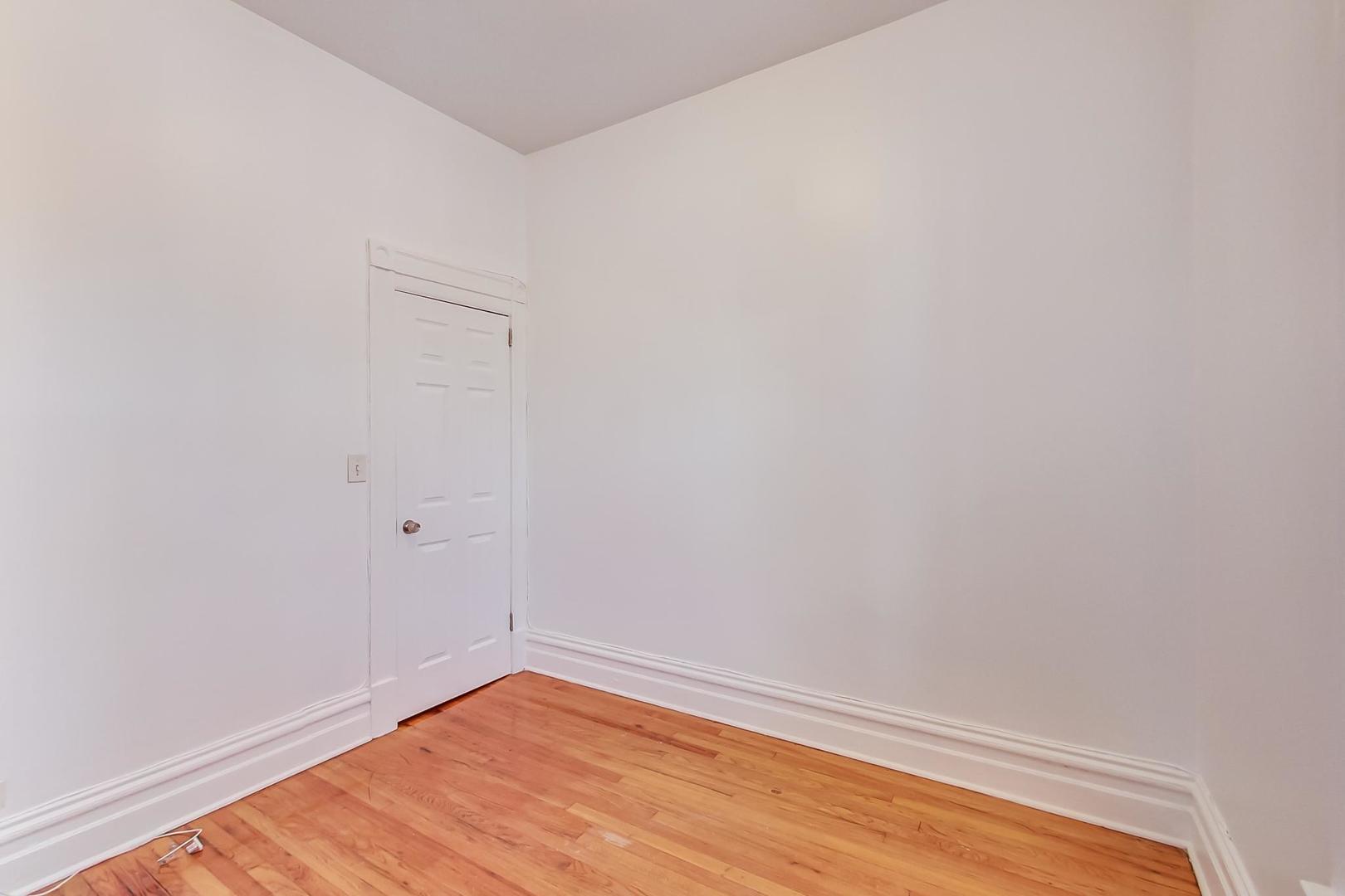 1138 W Addison Street 1 Property Photo 13