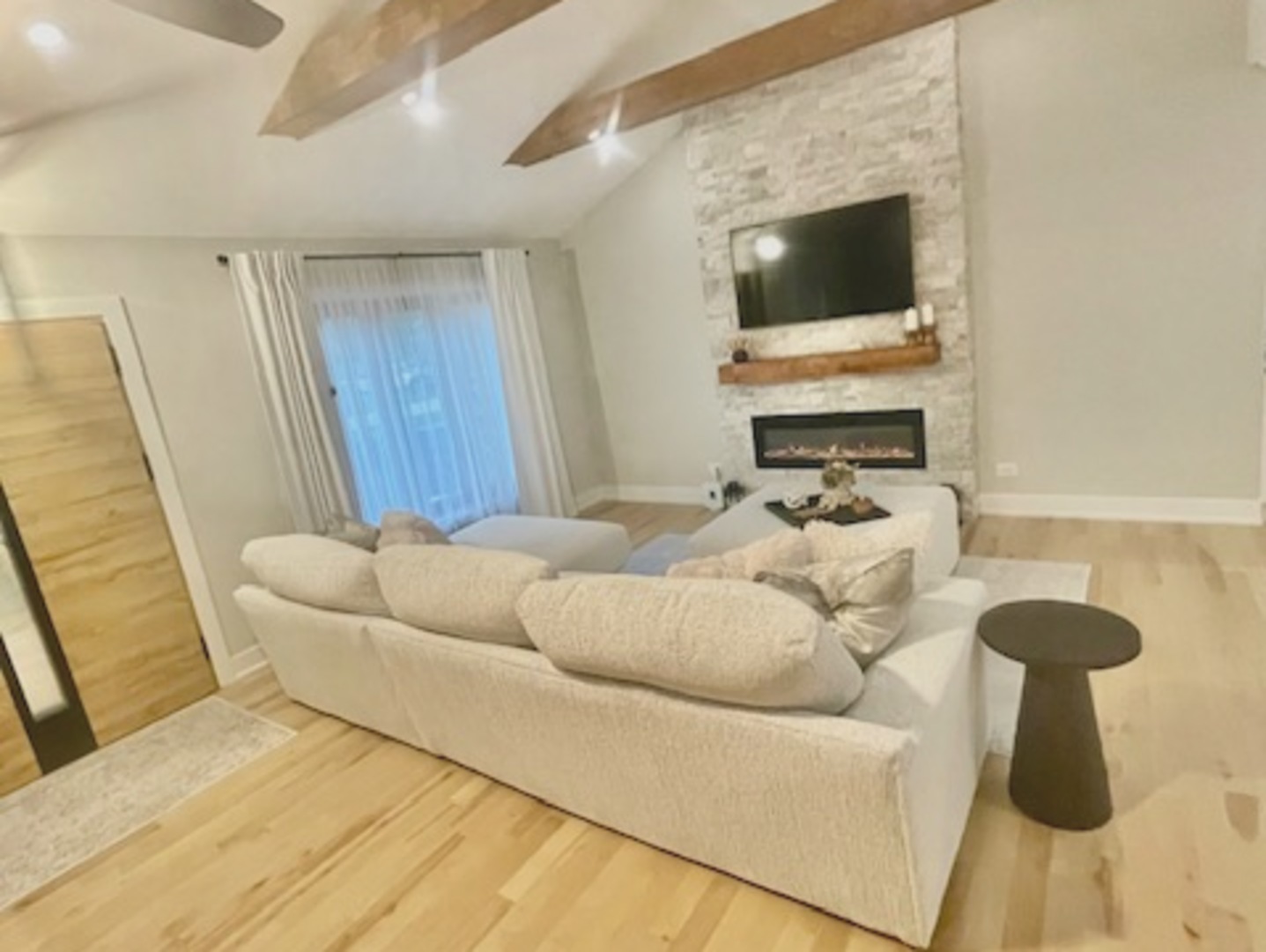 13n568 Gunpowder Lane Property Photo 4