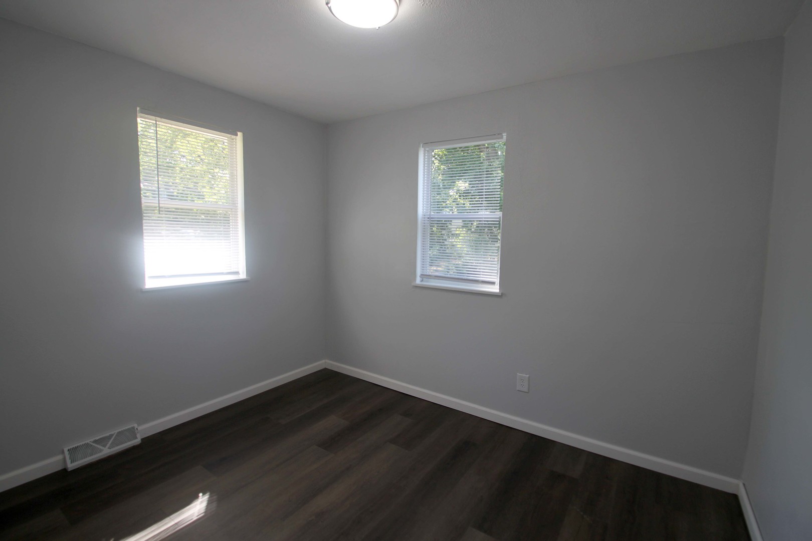 1215 42nd Avenue Property Photo 13