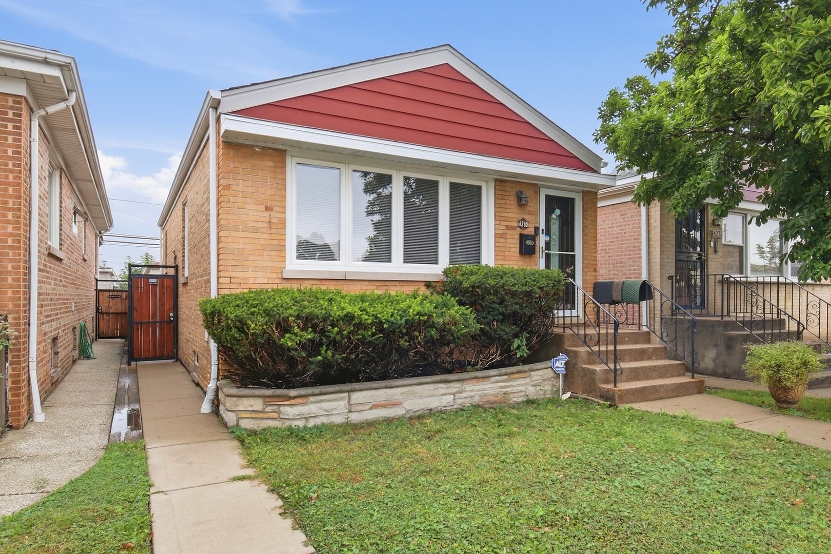 6230 W Foster Avenue Property Photo 1