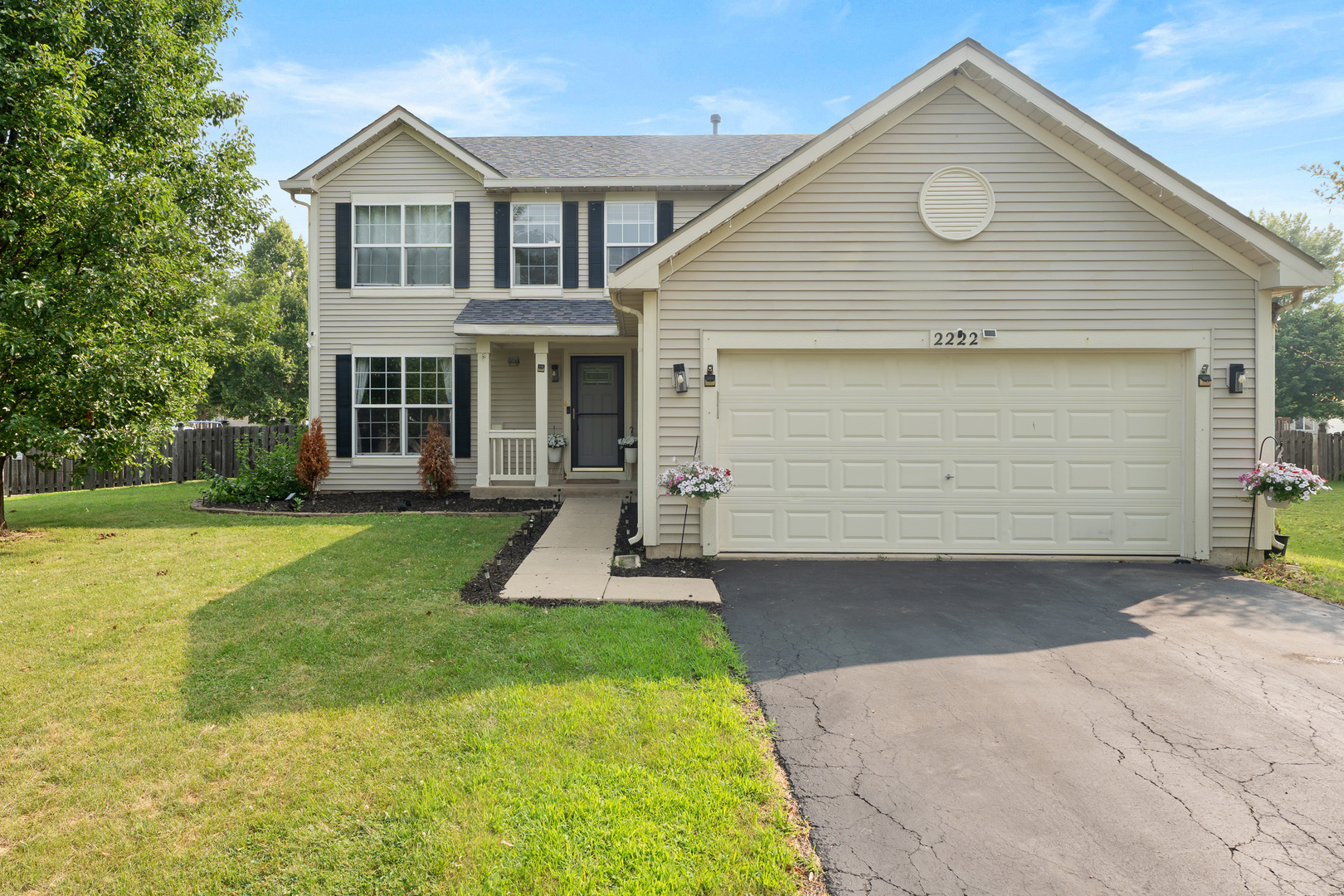 2222 Lynn Court Property Photo 1