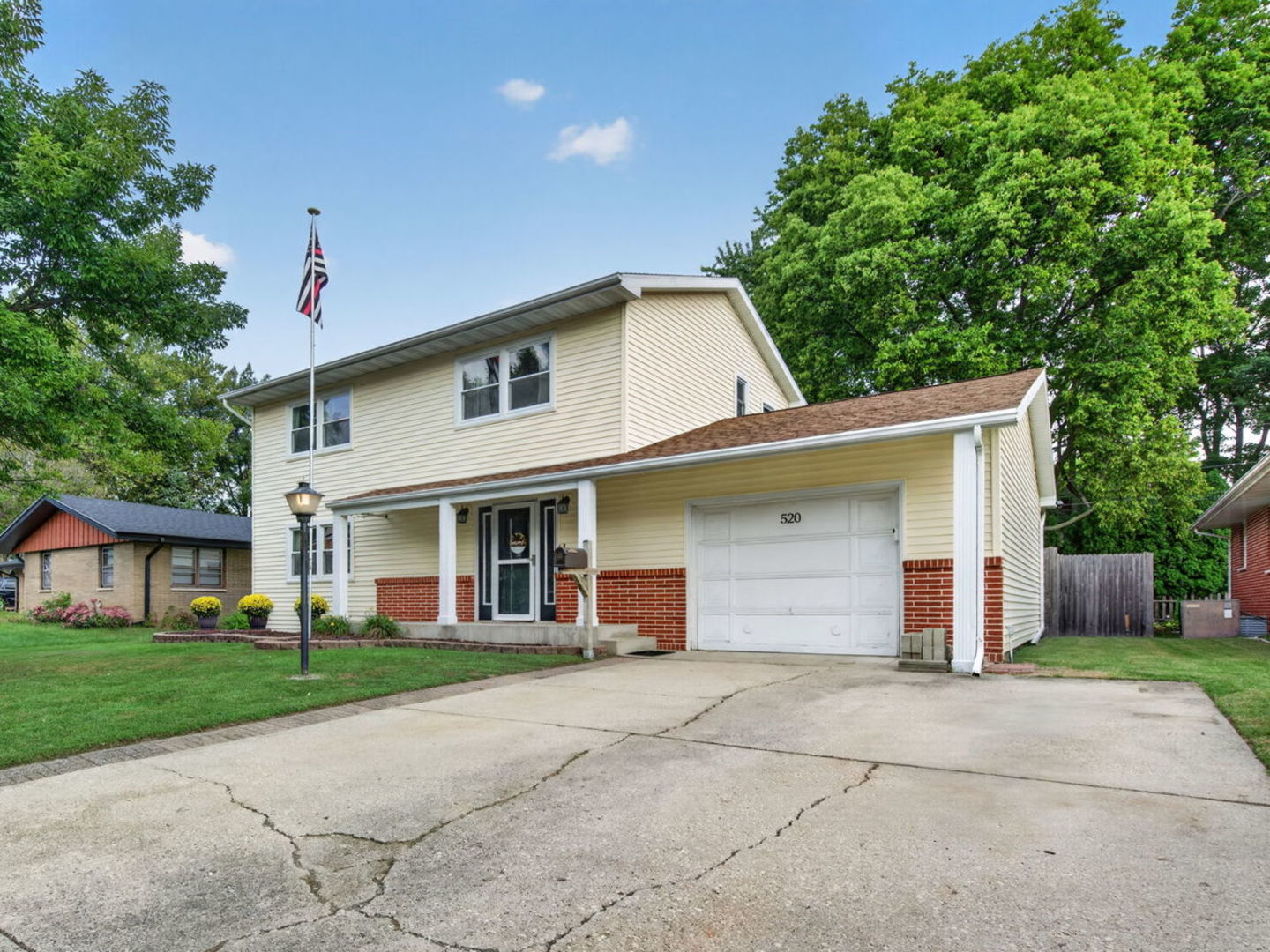 520 Johnson Avenue Property Photo 3