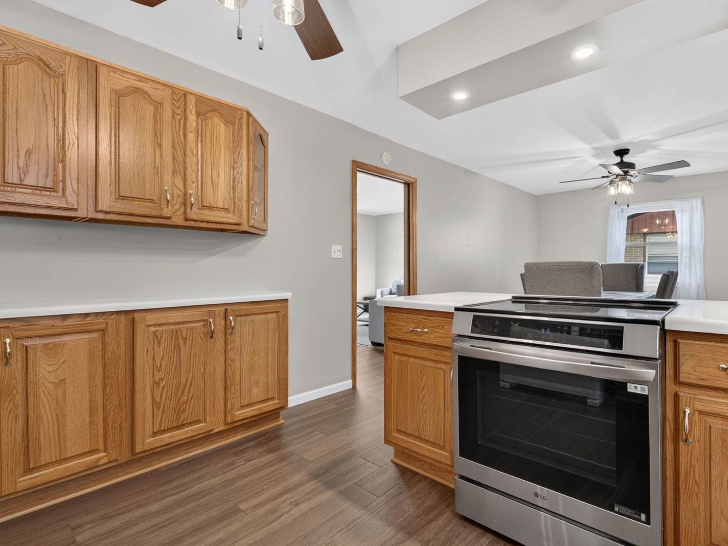 520 Johnson Avenue Property Photo 14