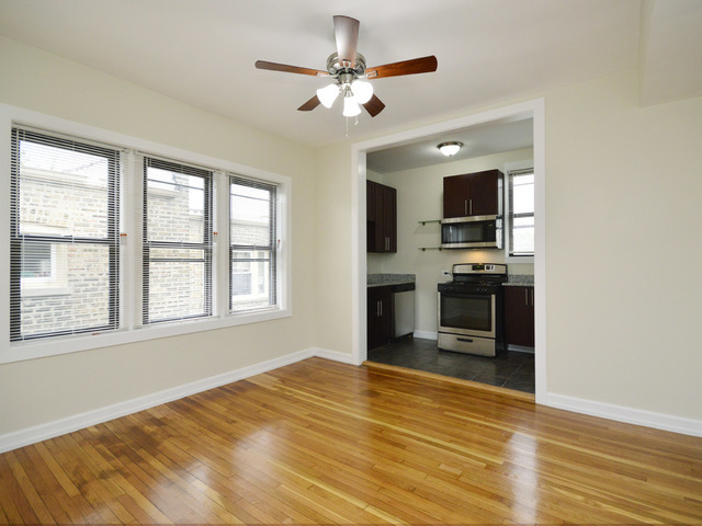 4206 N Pulaski Road 2w Property Photo 7