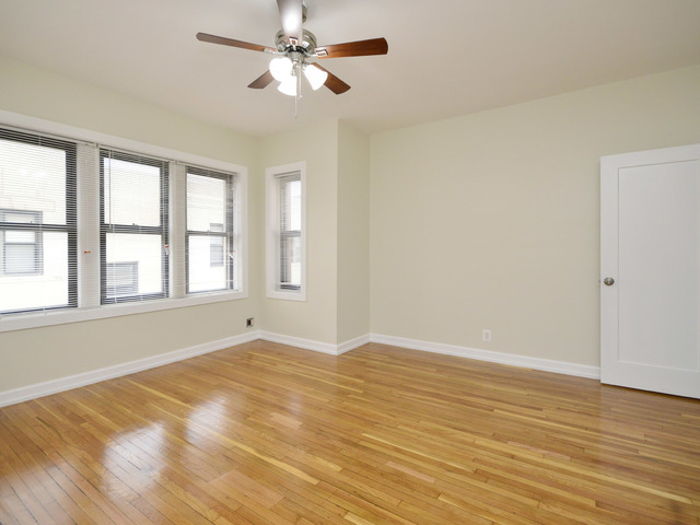 4206 N Pulaski Road 2w Property Photo 13