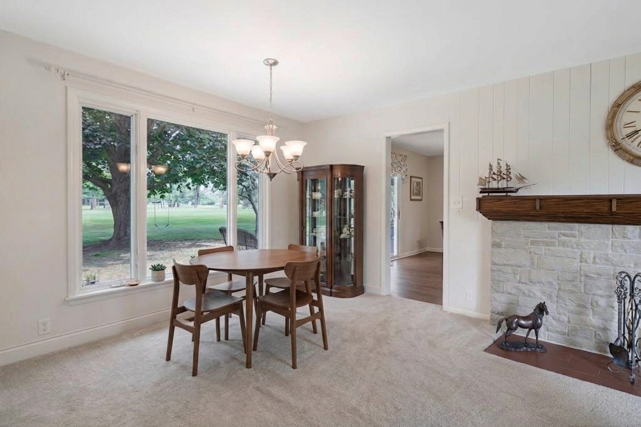 11518 Algonquin Road Property Photo 6