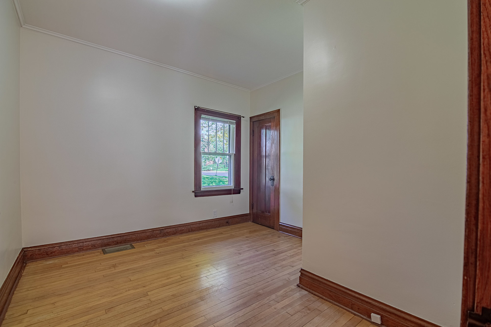 224 S Walnut Street Property Photo 13