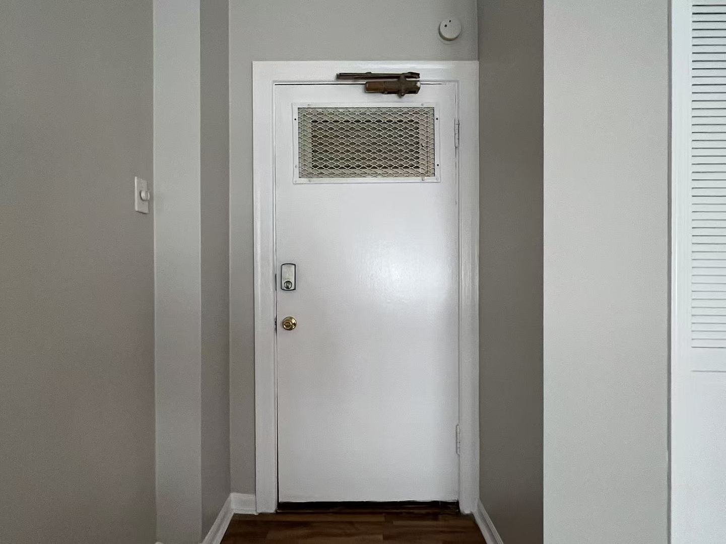 5135 S Kenwood Avenue 406 Property Photo 4