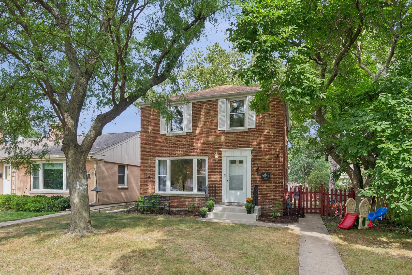 5328 Davis Street Property Photo 1