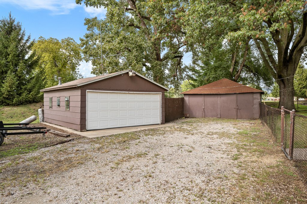 1003 2nd Avenue Property Photo 8