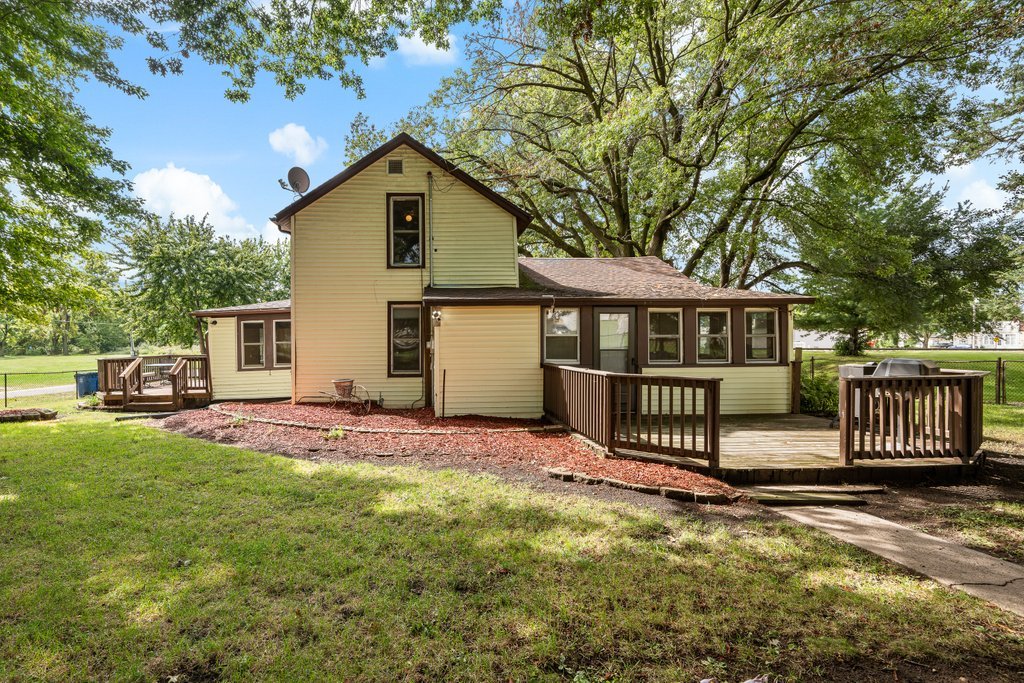 1003 2nd Avenue Property Photo 12