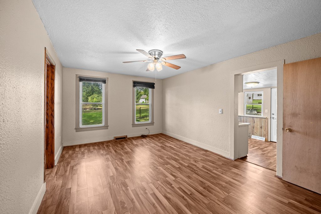 1003 2nd Avenue Property Photo 23
