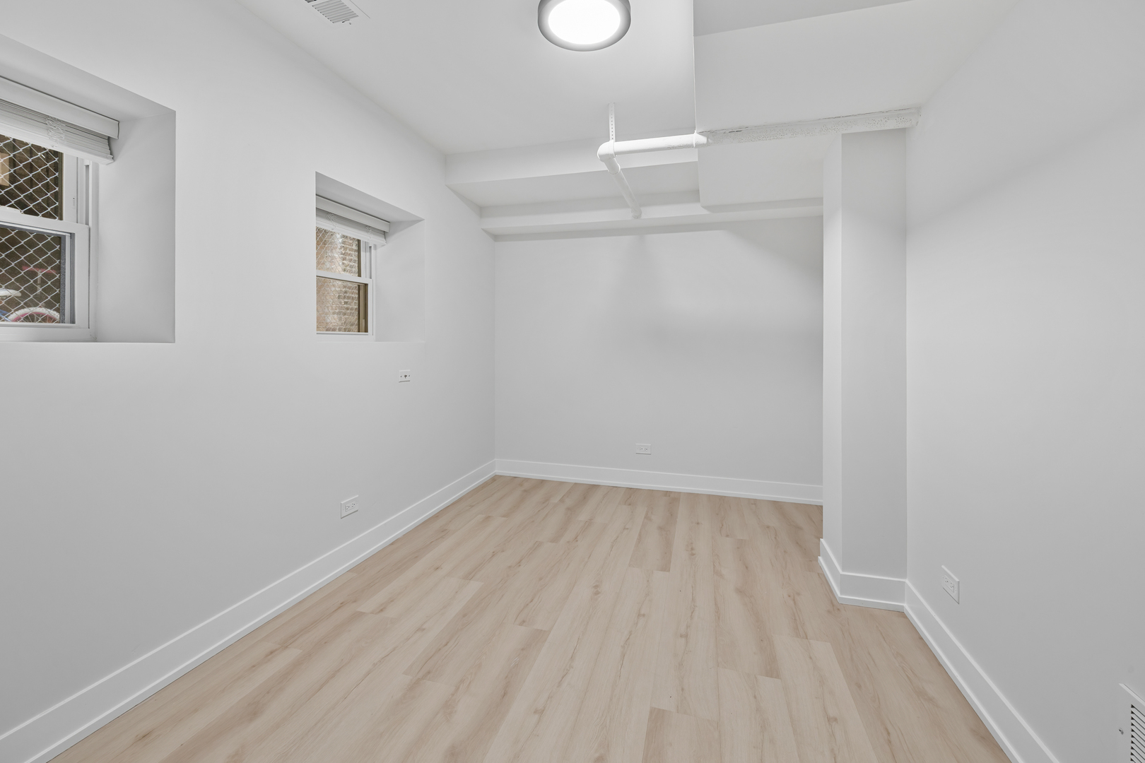 5627 N Wayne Avenue G Property Photo 7