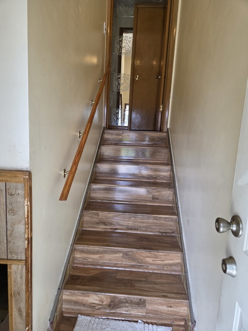 2033 N La Crosse Avenue Property Photo 13