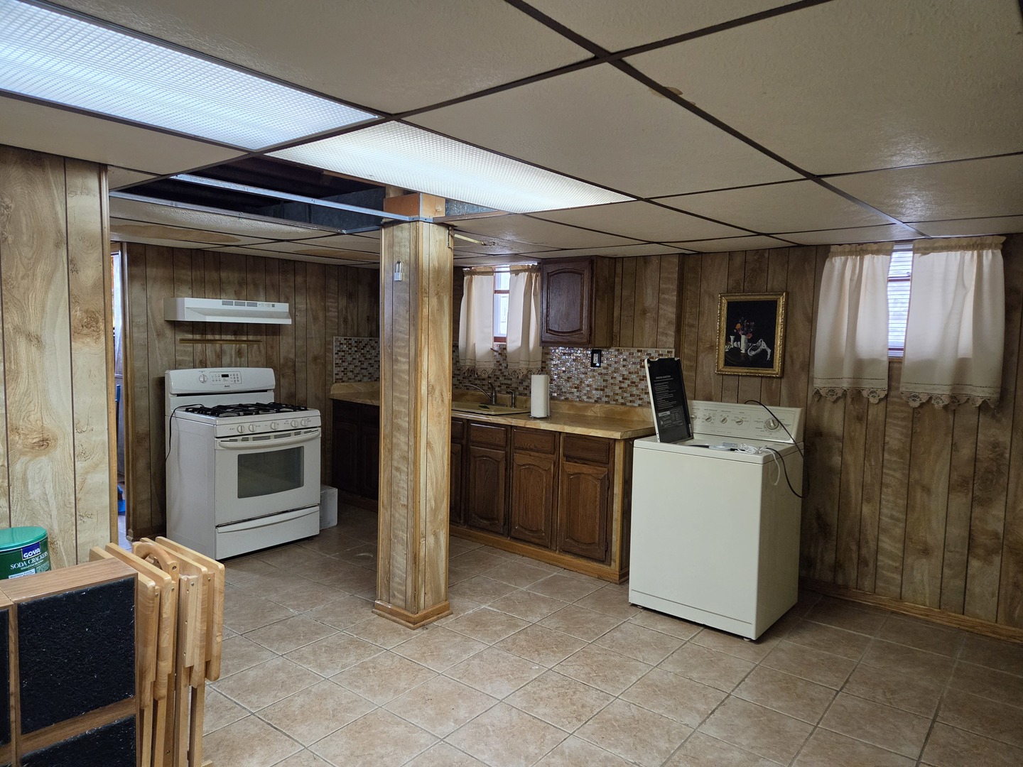 2033 N La Crosse Avenue Property Photo 16