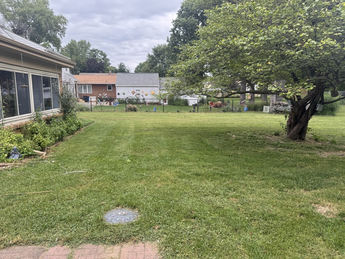 110 N West Street Property Photo 8