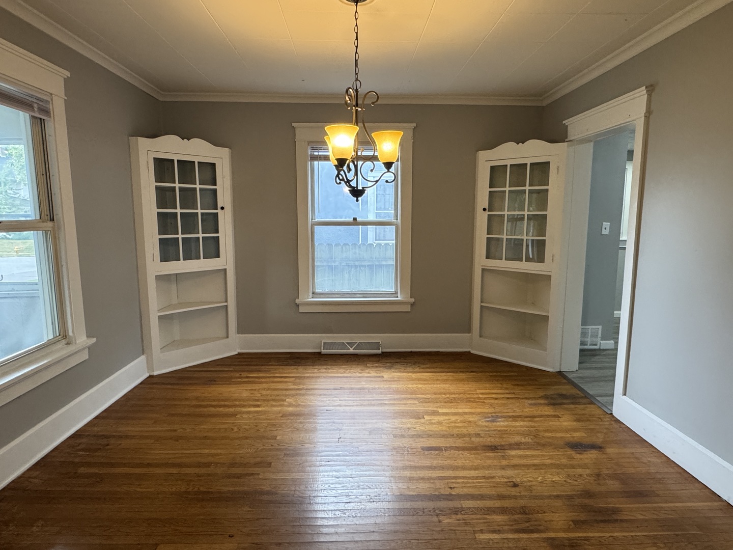 2517 Arlington Avenue Property Photo 6