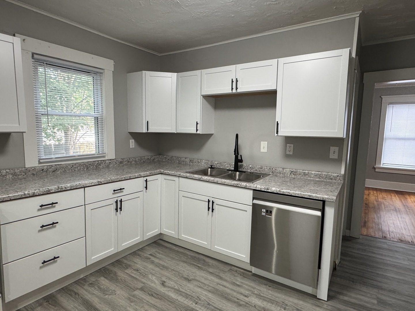 2517 Arlington Avenue Property Photo 7