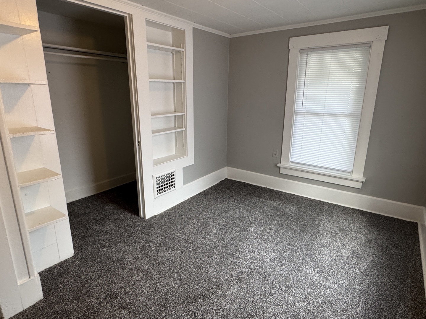2517 Arlington Avenue Property Photo 9