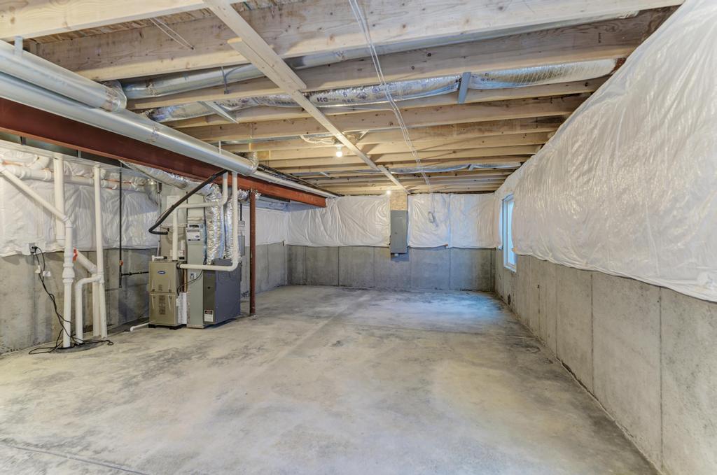 12761178 Property Photo 28
