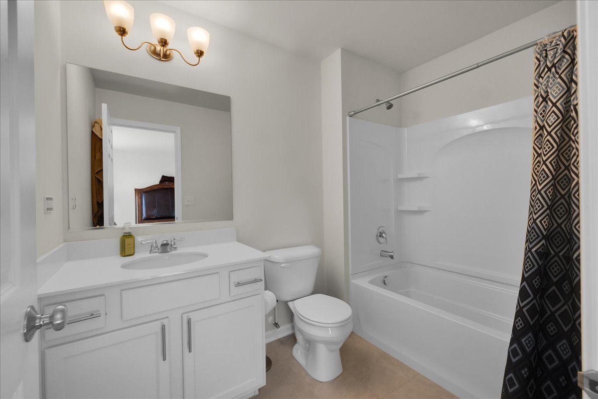 3s547 Everton Drive Property Photo 14