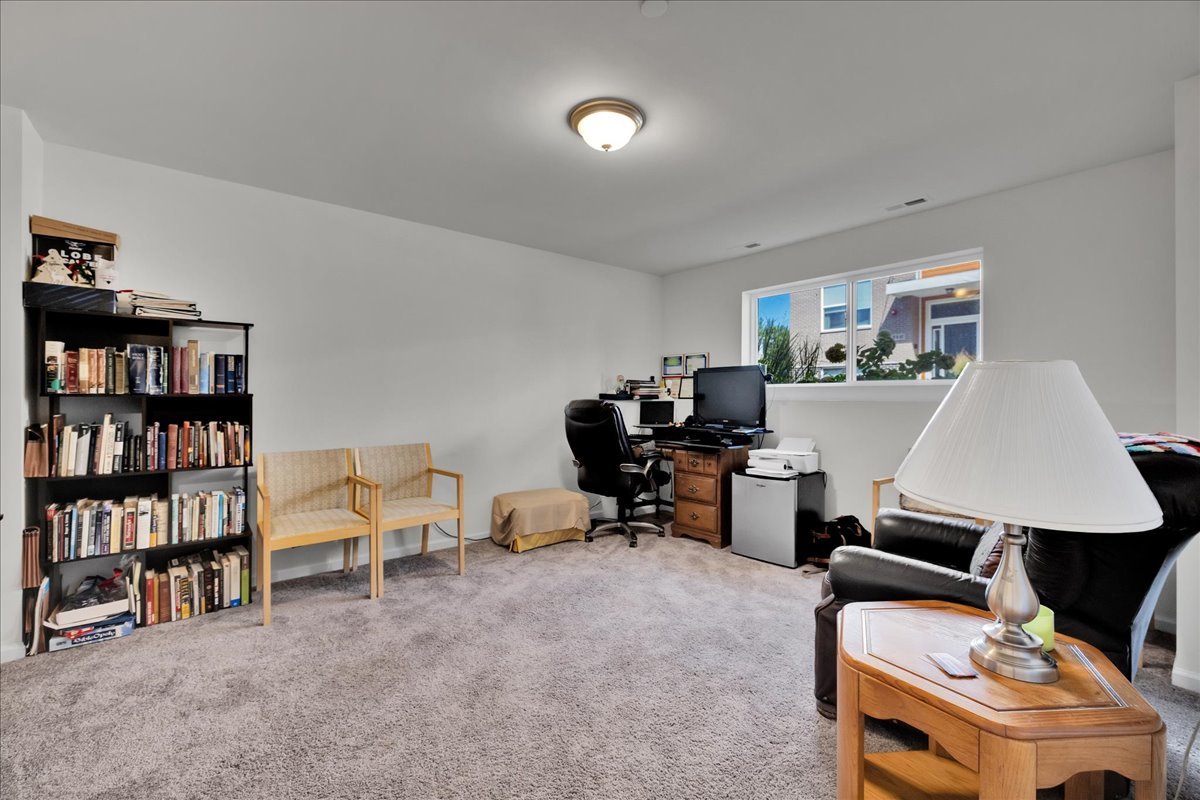 3s547 Everton Drive Property Photo 15