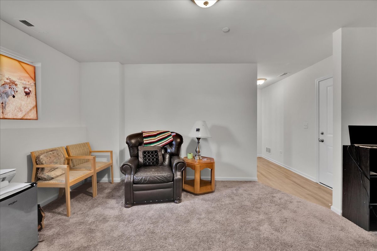3s547 Everton Drive Property Photo 16