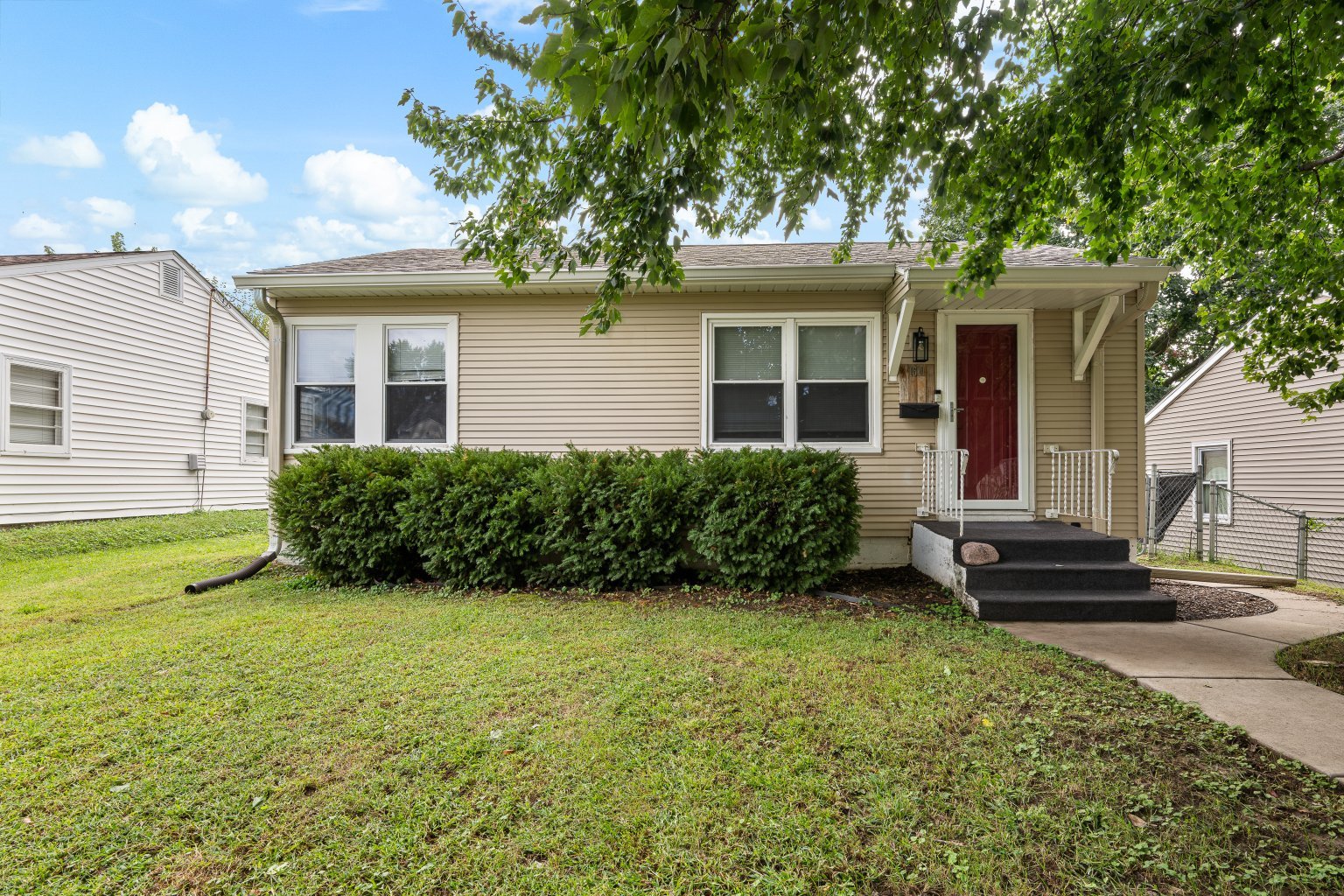 1511 W 37th Street Property Photo 1
