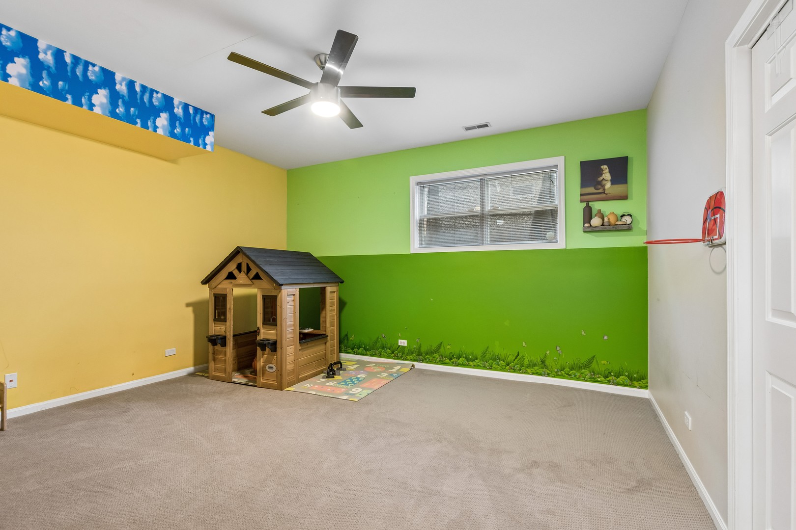 3351 N Southport Avenue 1 Property Photo 15