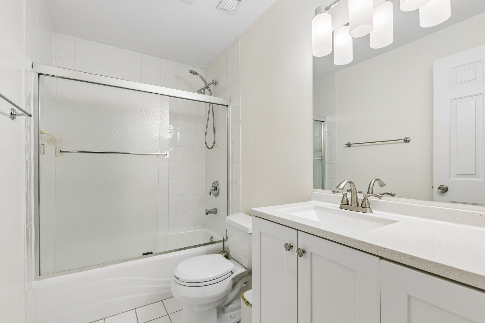 3351 N Southport Avenue 1 Property Photo 16