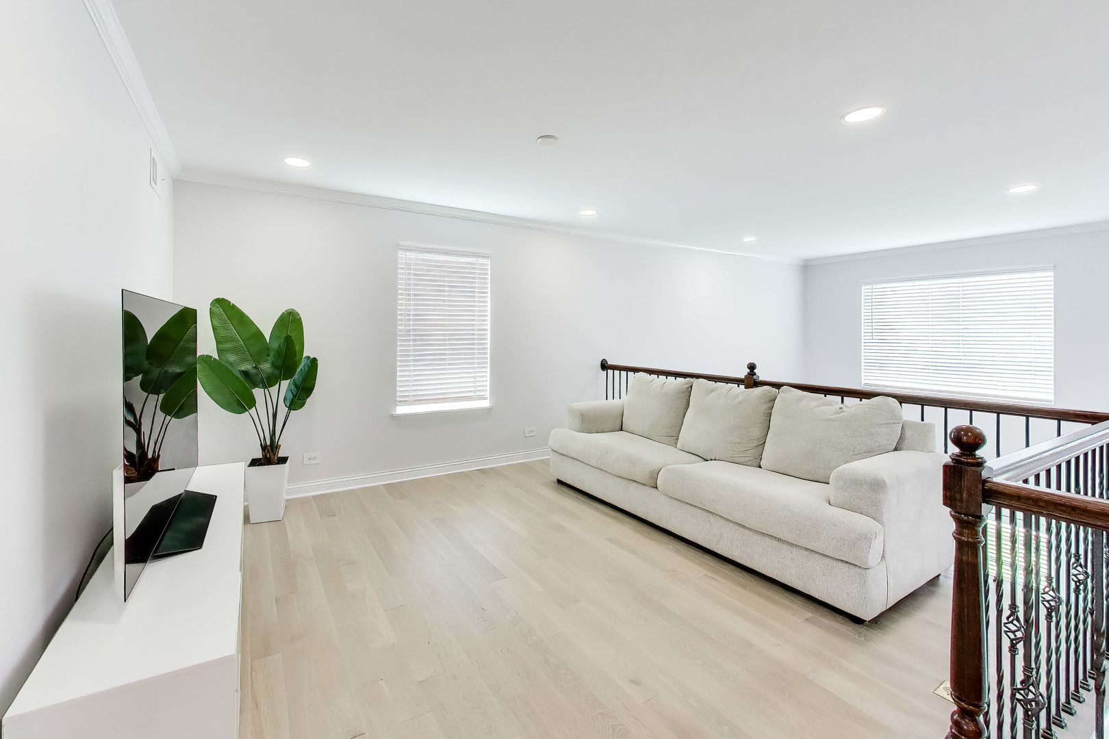 8880 Pearsall Drive Property Photo 18
