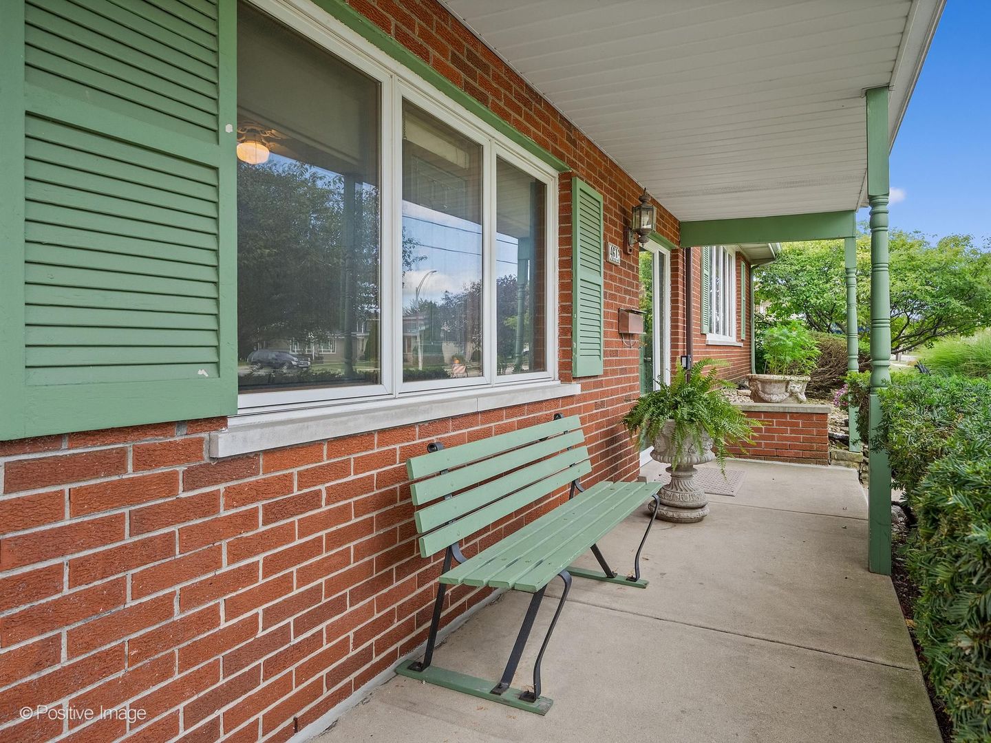 4613 W 105th Street Property Photo 2