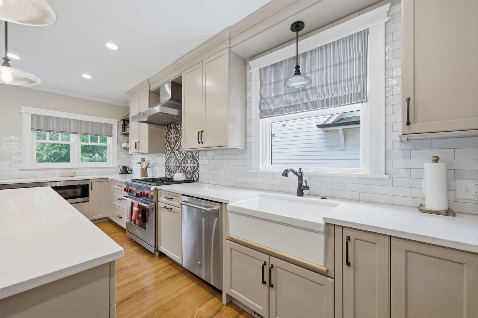 4712 Middaugh Avenue Property Photo 13
