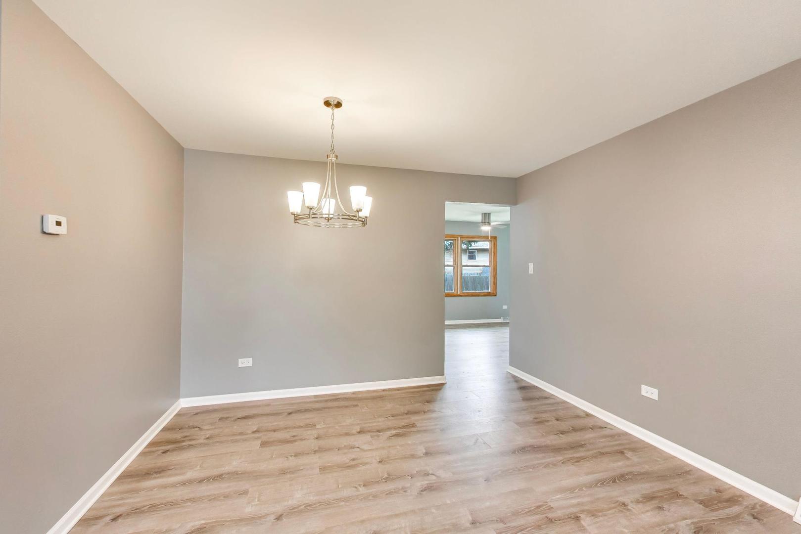 19246 Oakwood Avenue Property Photo 6