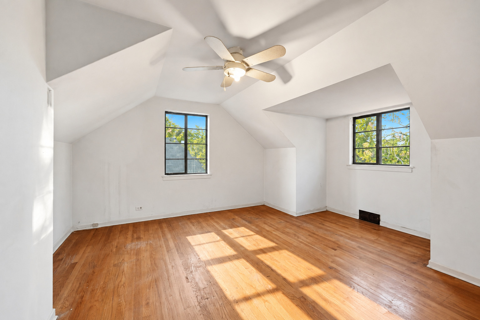 1807 N 78th Court Property Photo 32