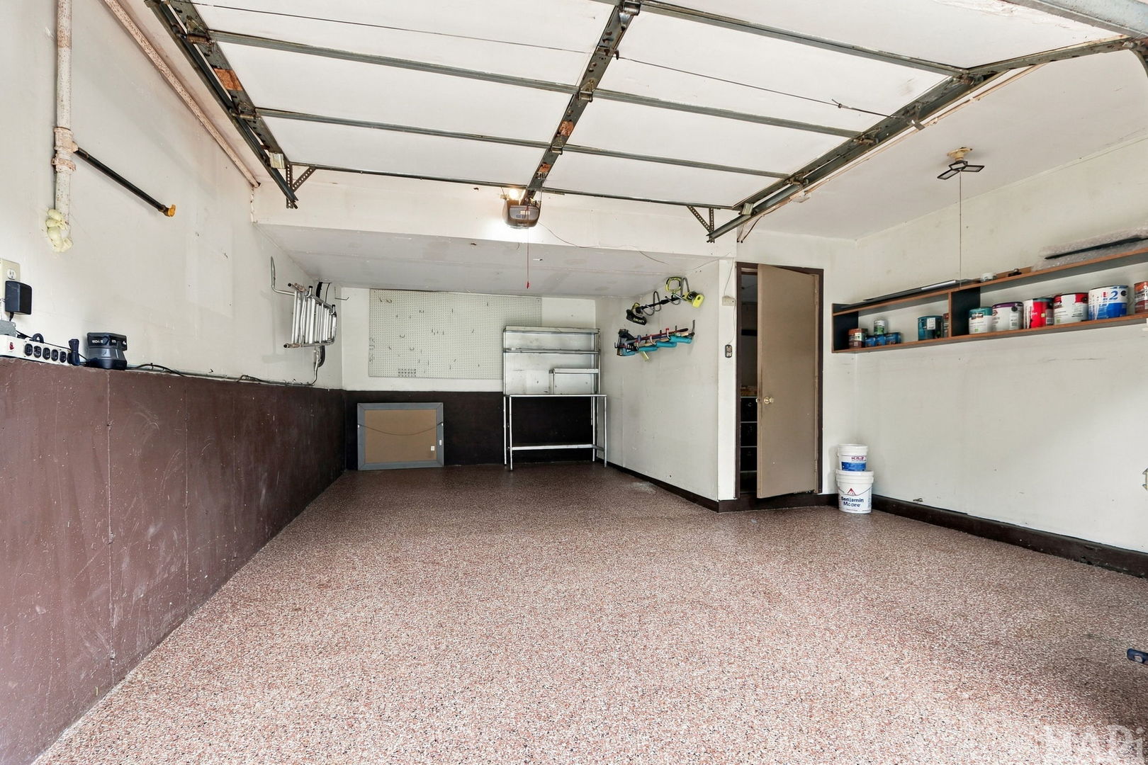 8006 Craig Drive Property Photo 16