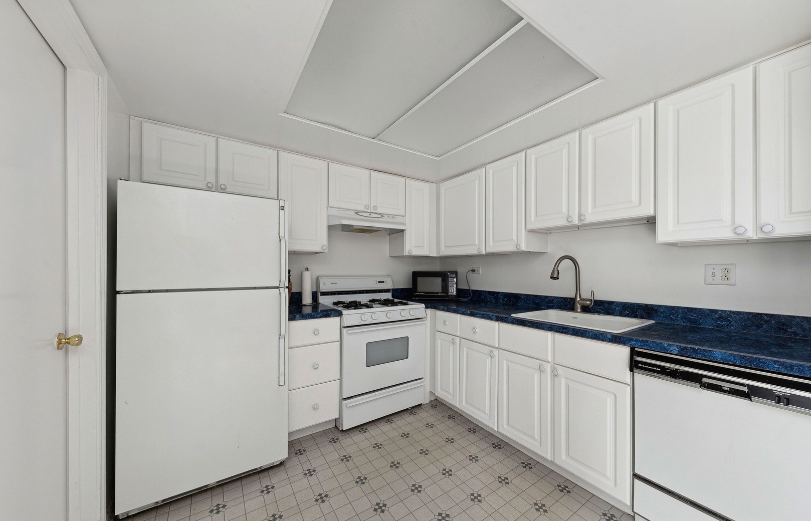 1817 Carlisle Court 1817 Property Photo 2