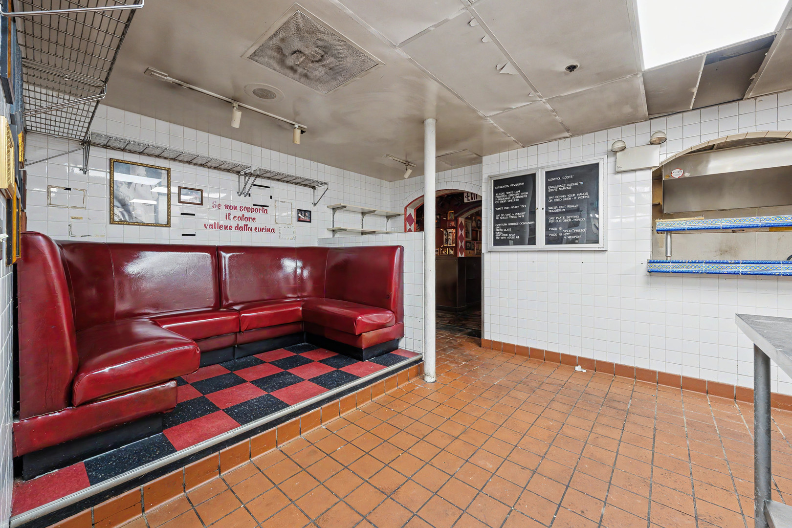 604 N Milwaukee Avenue Property Photo 12
