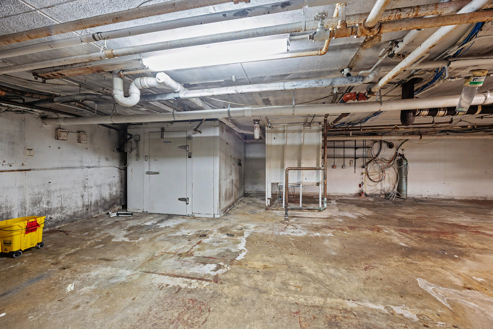 604 N Milwaukee Avenue Property Photo 14