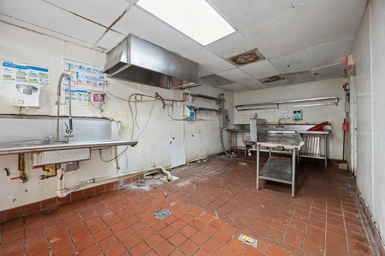 604 N Milwaukee Avenue Property Photo 18
