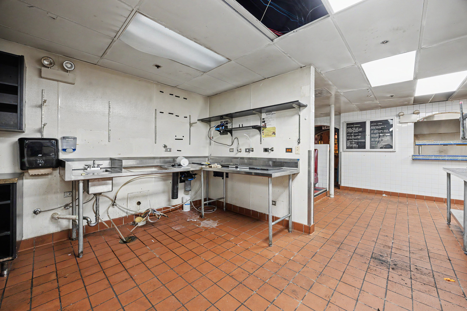 604 N Milwaukee Avenue Property Photo 19